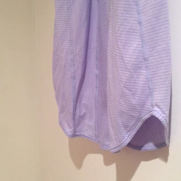 Lululemon tank top built in bra periwinkle colour - Picture 5 of 6